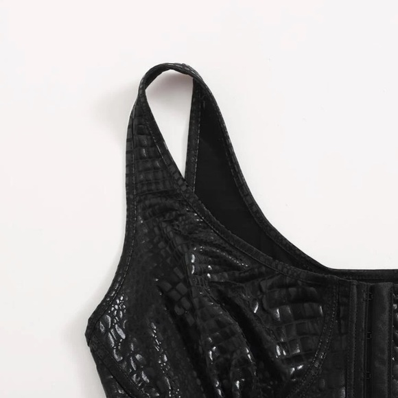 Snakeskin Leather Crop Top - Picture 4 of 4